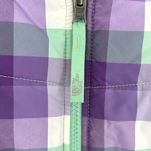 The North Face Girl's Reversible Plaid Puffer Vest Purple Mint White - Picture 7 of 11